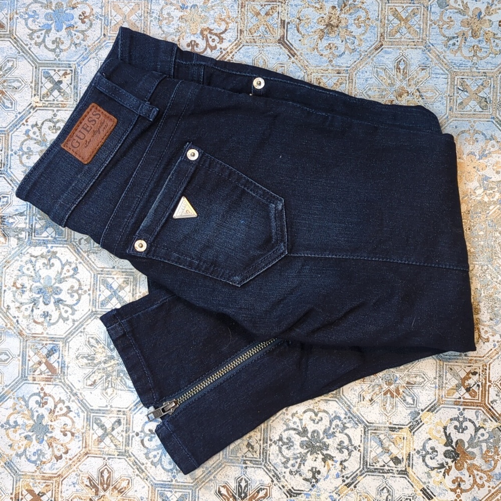 Guess Capris